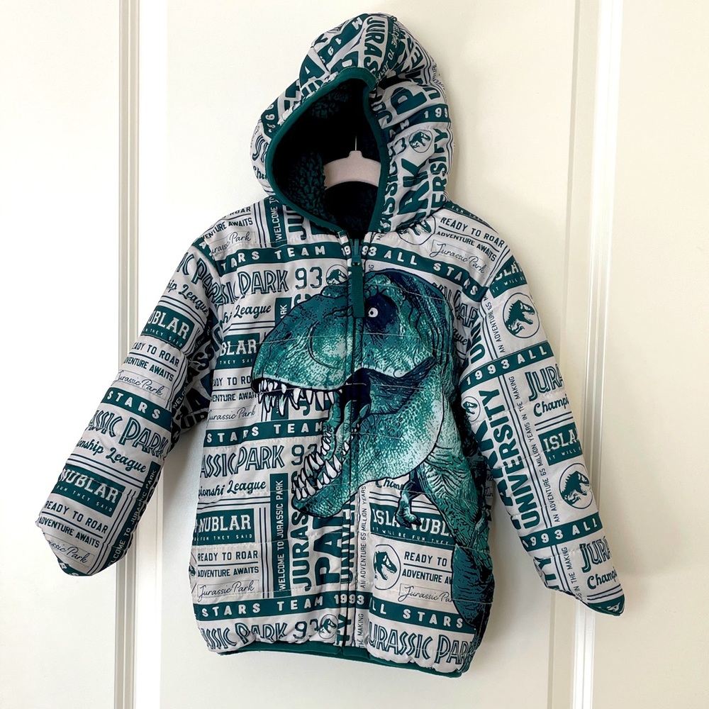 Jurassic Park Reversible Hooded Jacket. Size 4T🦖
